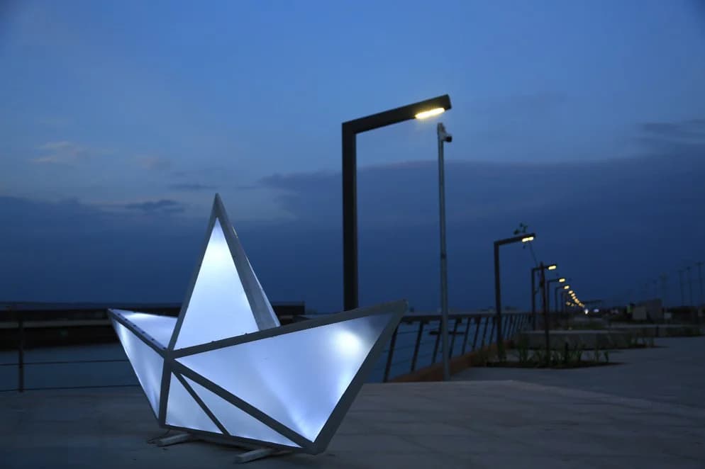 Public art and promenade in a planned Dholera setting